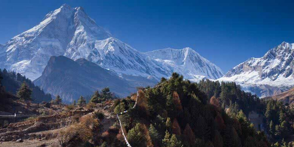 Lower Manasalu Trek